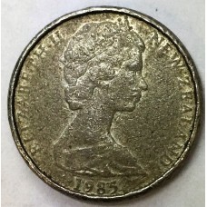 NEW ZEALAND 1985 . FIVE 5 CENTS COIN . ERROR . ROUNDED EDGE